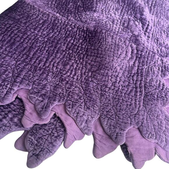 soft surroundings purple crushed velvet wavey edge Quilted throw blanket - Picture 3 of 13